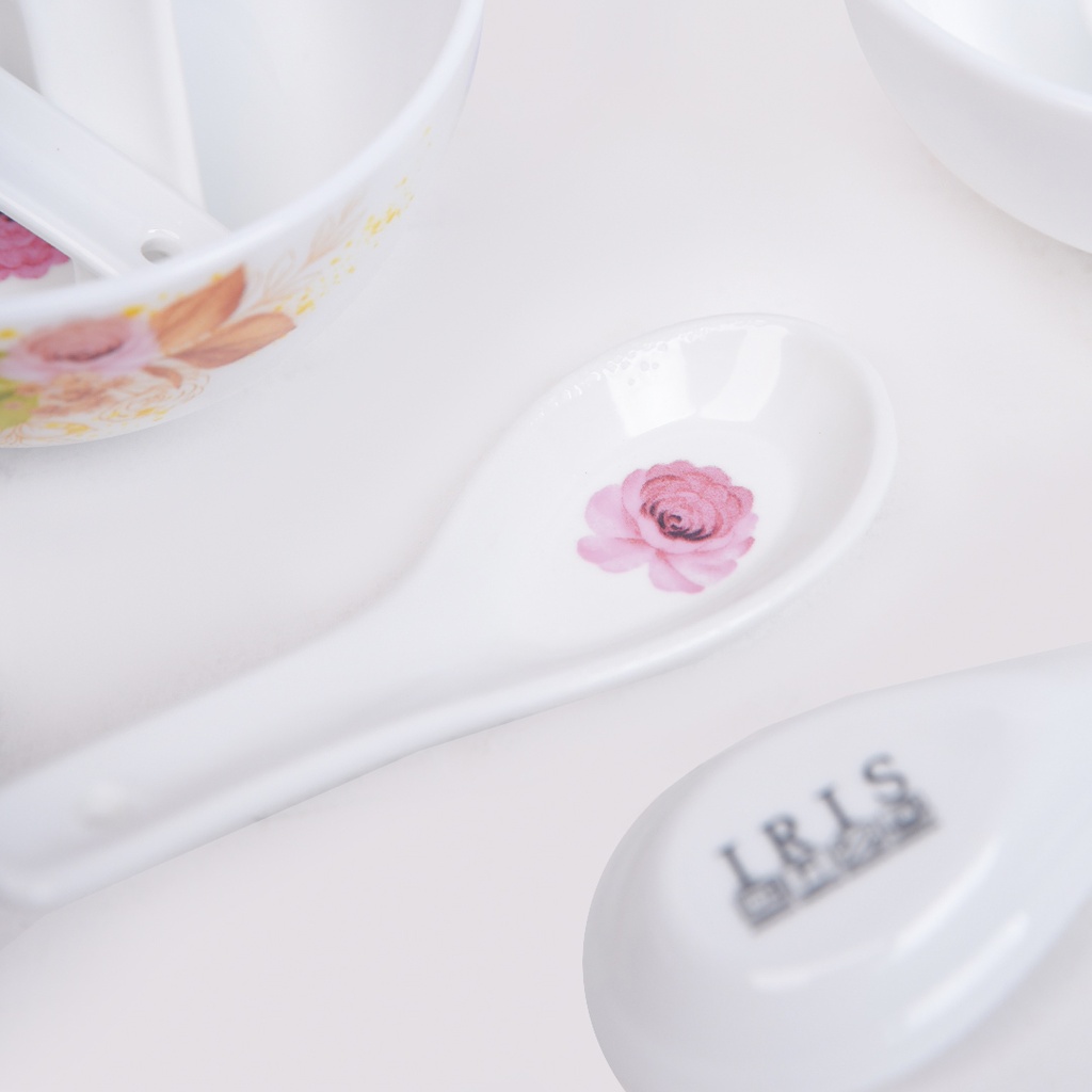 Service a Table en Porcelaine 64 Pièces IRIS Rond  - Model 2