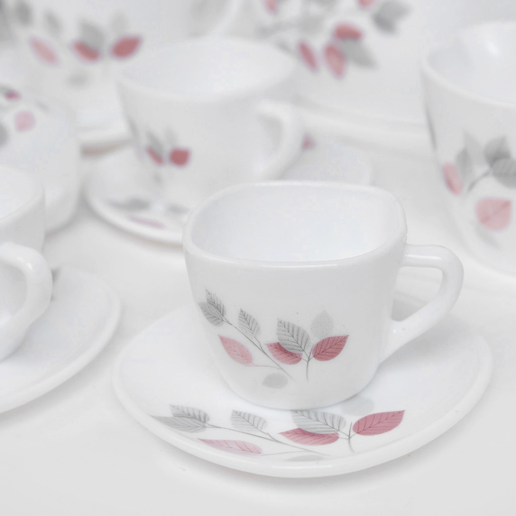 Service a Table en Porcelaine 64 Pièces IRIS Carré - Model 2