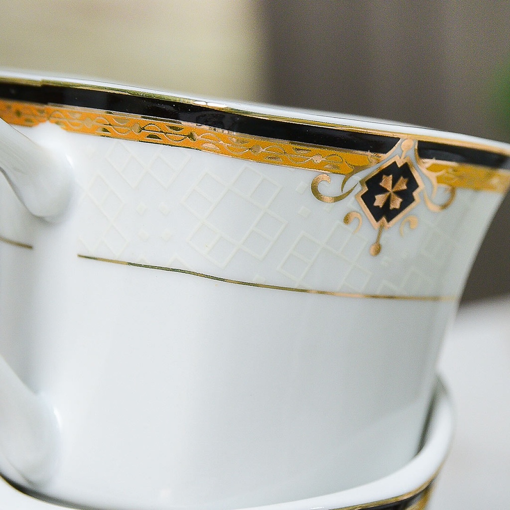 Service à Table 72 Pièces en Porcelaine Florence M4- Carré