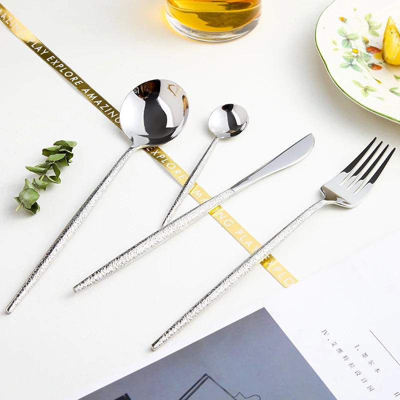 Coffret Ménagère 24 Pièces En Acier Inoxydable Argenté