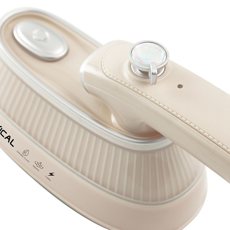 Fer a repasser Lexical 1600W Bleu