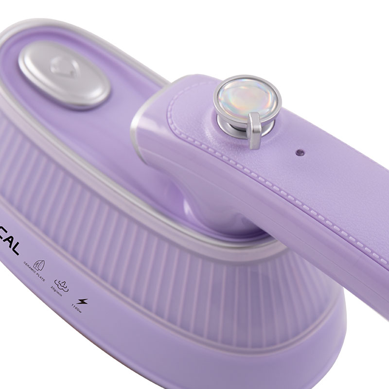 Fer a repasser Lexical 1600W Bleu